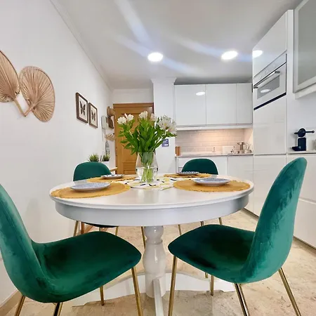 Mariposa Apartman *